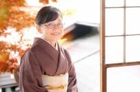 ふつうのシニア、貯蓄4000万円以上を保有する世帯は約2割！年金受給額「厚生年金・国民年金」は月いくら？