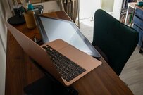 漫画家が仕事管理で購入した意外なものとは…「こち亀の秋本先生と同じ」「セルフブラックに良さげ」