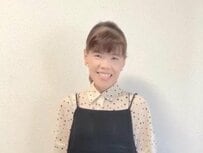 【60代マダム】しまむらコーデが大人可愛い！ドットのシアーブラウス×黒ジャンスカ 後ろリボンもポイント