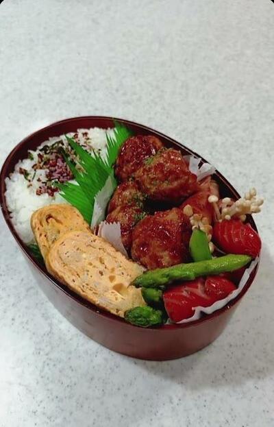 完成した「ミートボール弁当」