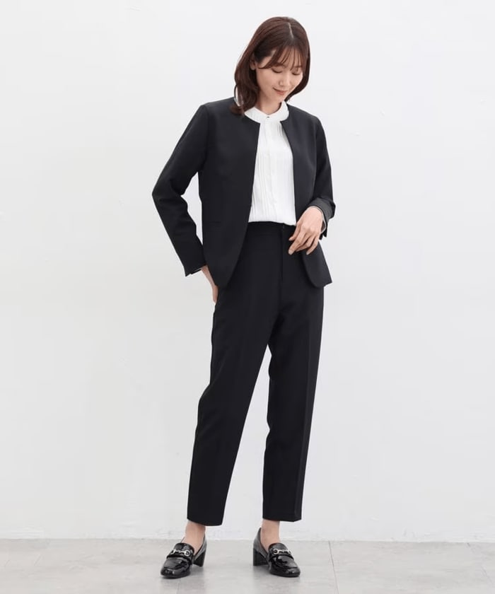 スカートやパンツとのセットアップでお仕事やセレモニーにも