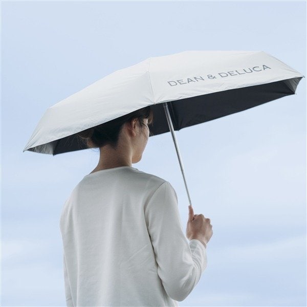 「折り畳み傘(晴雨兼用) シルバーグレー（4400円）」