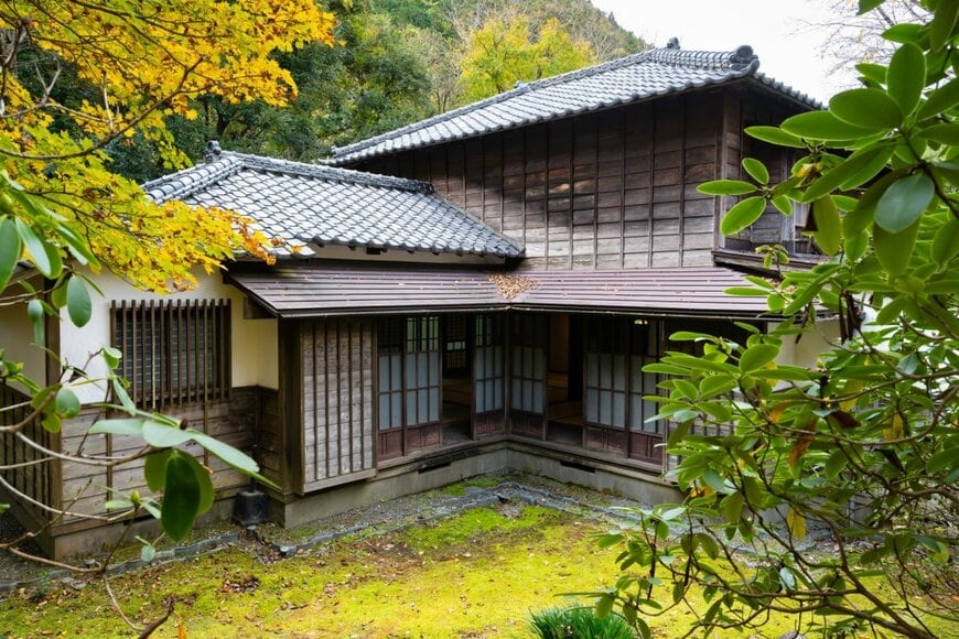 引っ越し先の家にコンセントが見当たらない？　探し回った末に見つけた「まさかの場所」に思わず目を疑う