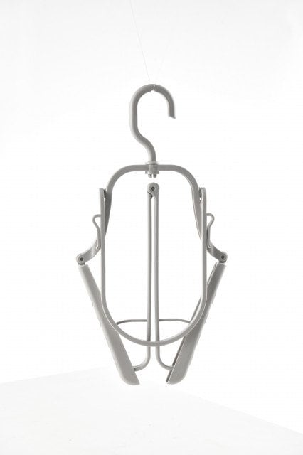 出所：イオン株式会社　乾きやすいパーカーハンガー