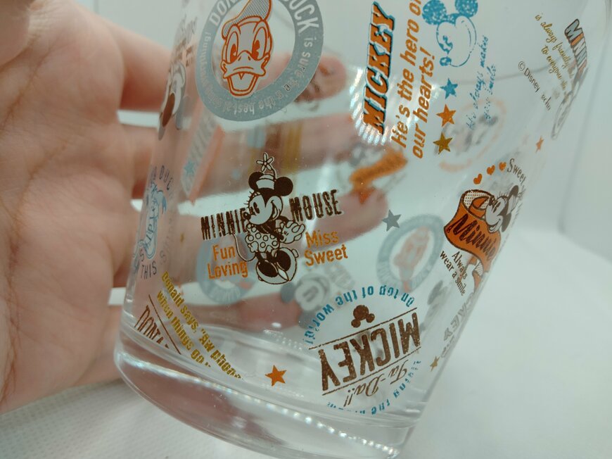 出所：筆者撮影（セリア、ディズニー・ガラスコップ）