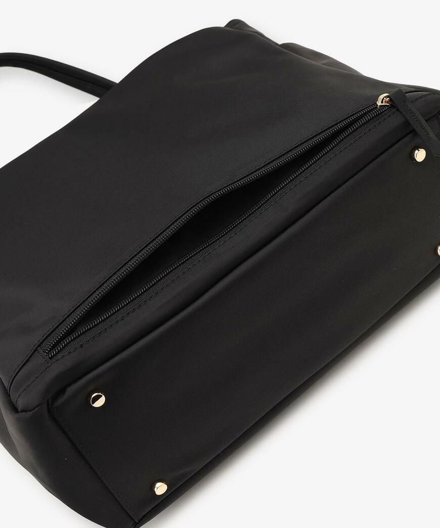 出所：アフタヌーンティー公式通販 無重力トートバッグ・ブラック