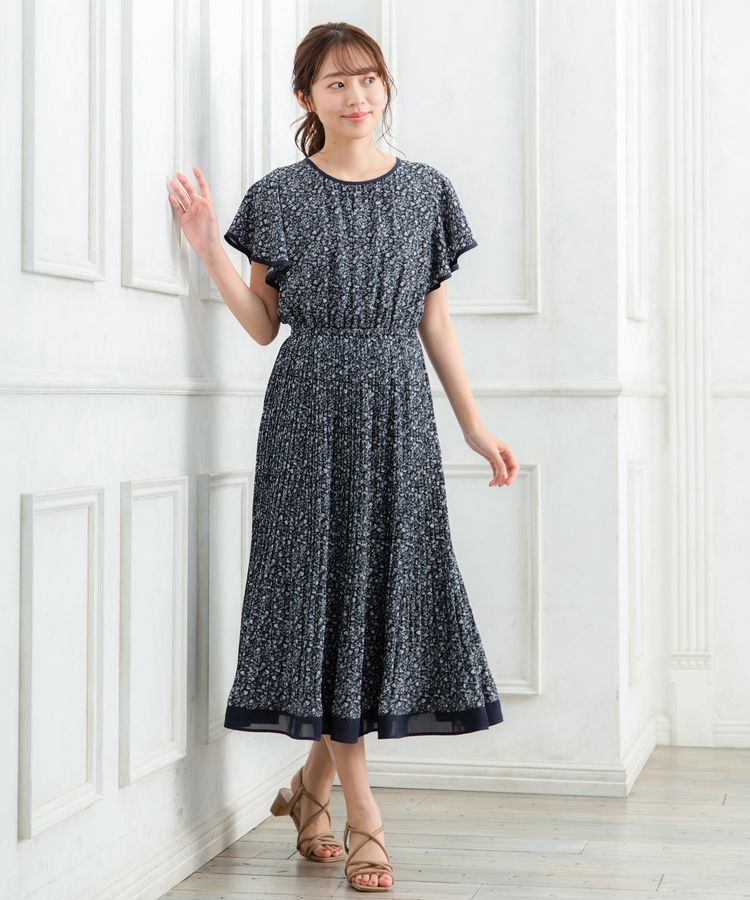 出所：ハニーズ　配色ワンピース