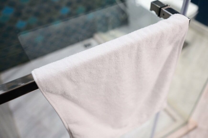 使用済みのタオルはバスルームへ