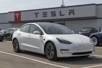 テスラの「自動認識システム」が検知できなかったものに目を疑う　「きわめて例外すぎる」