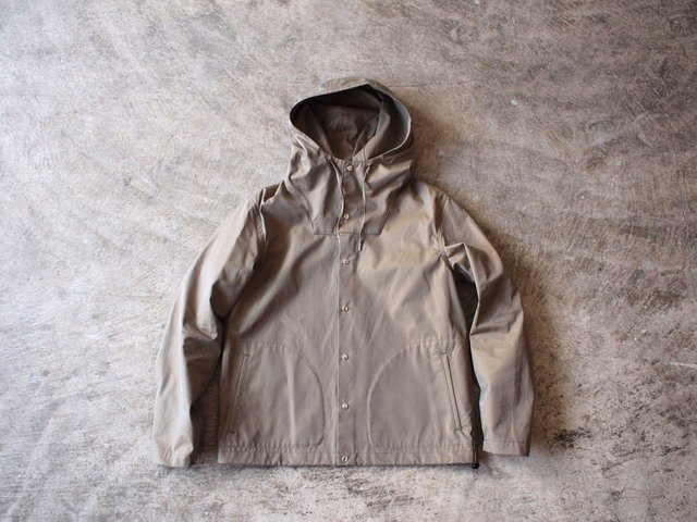 STILL BY HAND - SHIRTS PARKA ¥27,000（税込）