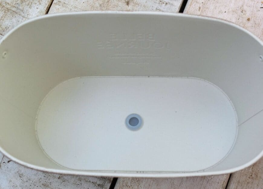 筆者撮影／ダイソー、フレンチ風アイアンポット（オーバール型、取手付）