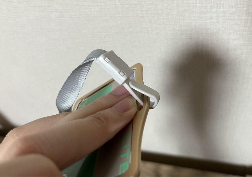 ダイソー、アルミ合金IDケース画像