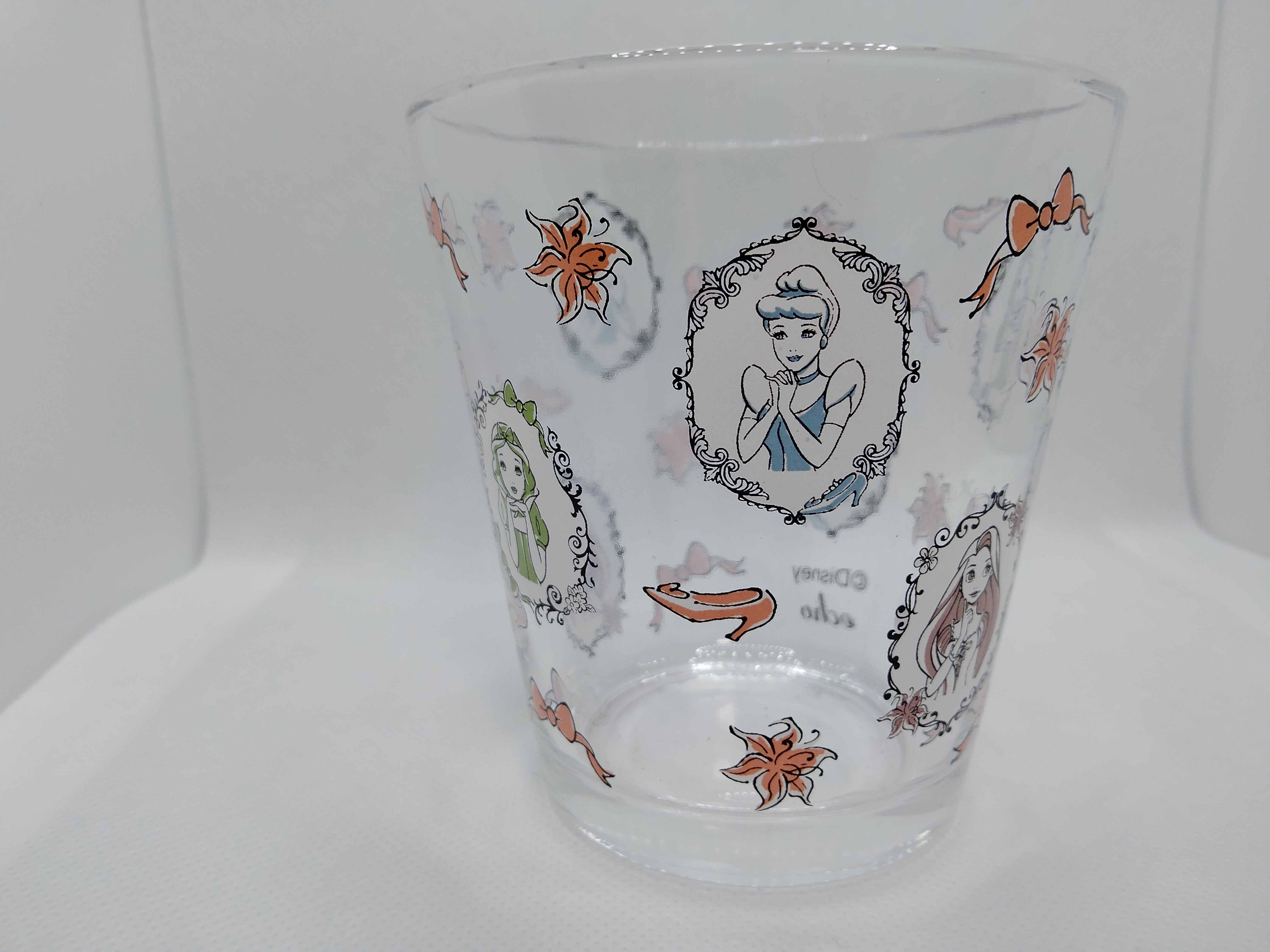 セリアにディズニーのガラスコップが登場 シンデレラがかわいい トイ ストーリーとミッキーも 記事詳細 Infoseekニュース