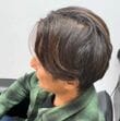 「根元の白髪と色落ちした茶髪」ヘアに悩む男性　「グレーヘア」で驚きのイメチェンを遂げた姿が話題