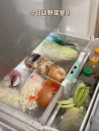 「真似します！」セリアのアイテムだけで...→野菜室の神収納が爆誕！！簡単に整う収納術を大公開！「すごいですね！」と話題