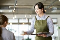 「人口1000人当たりの飲食店数」が1番多い都道府県はどこ？　全体の約8割が不正解だった