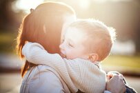 子育ての辛さがやわらぐのは”共感”？ それとも”違いを受け入れる心”？