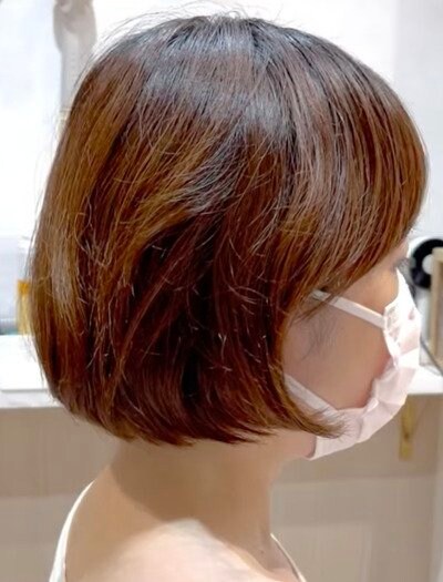 変身前の女性