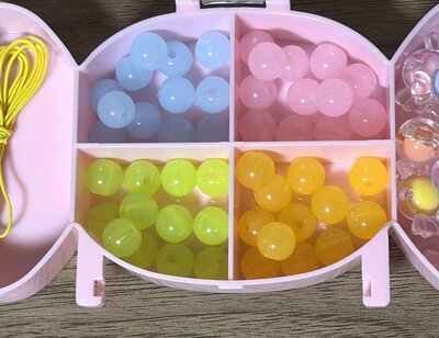 ダイソー、ビーズセット（キャンディ）の画像