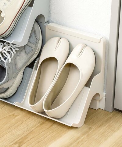 3COINS公式　スタッキングシューズ収納