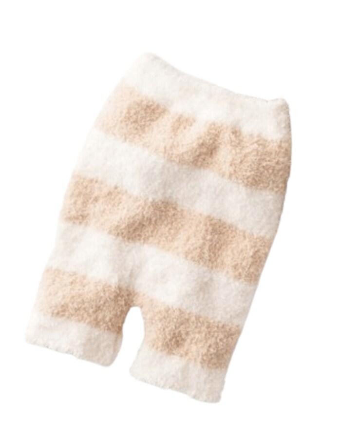 リラックスタイムにぴったりの、ソフトカラーのボーダー柄パンツ