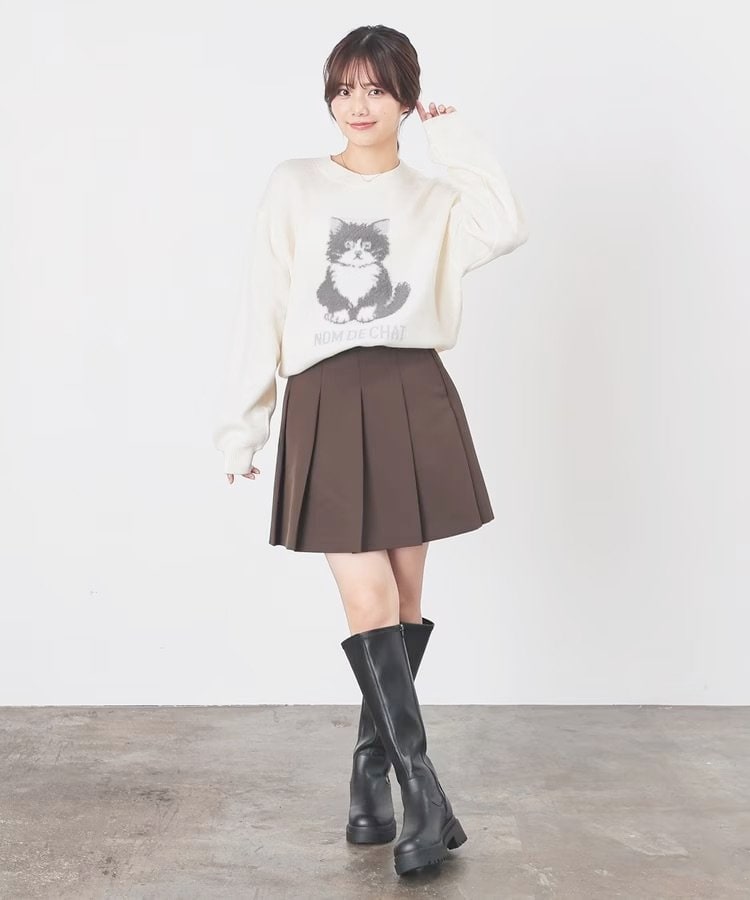 出所：ハニーズ公式　アニマル柄ニット