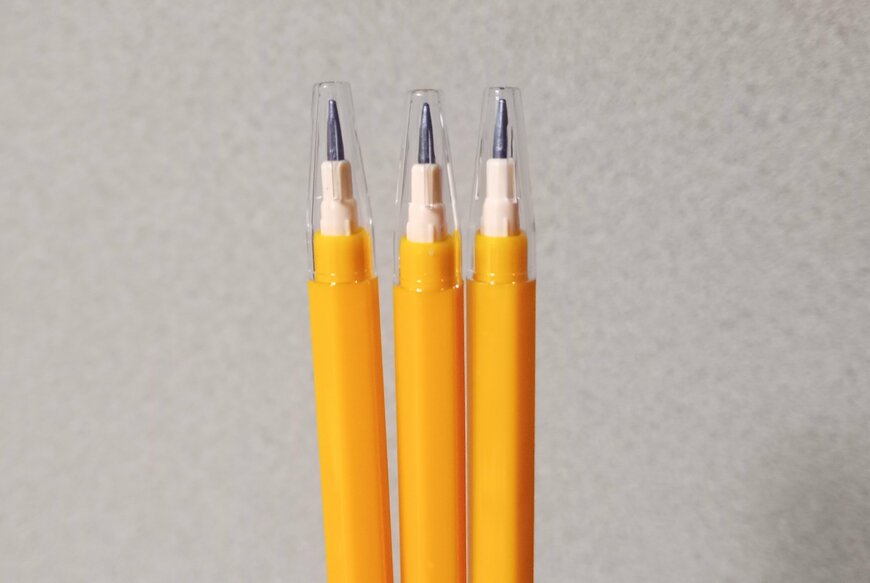 出所：筆者撮影（キャンドゥ、六角軸ロケット鉛筆（2B）3P）