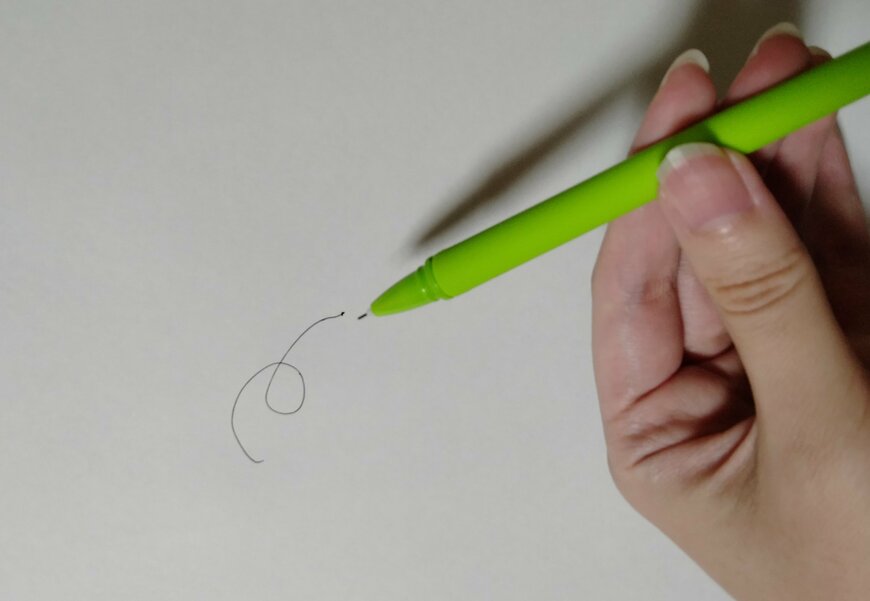 筆者撮影（ダイソー、ボールペン（葉っぱ））