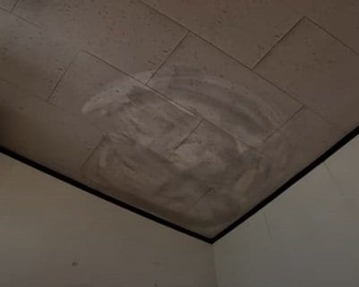 【空き家DIY】汚れが落ちないキッチンの天井を塗りつぶす！白系の明るく綺麗な天井に大変身