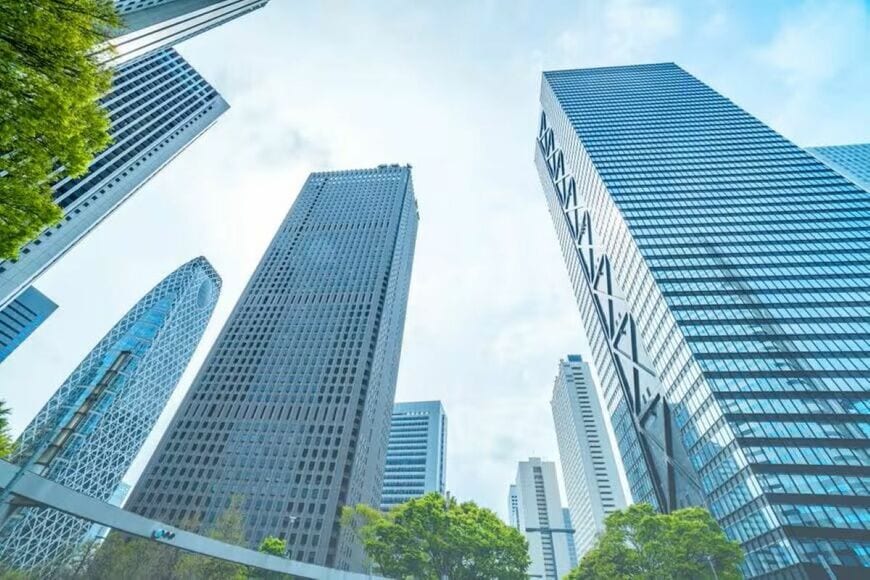 建物の隅に設置された「謎の箱」に違和感　記されていた文字に「これは…」「よくあります」