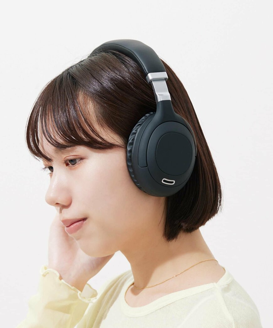 3COINS、ワイヤレスヘッドホン、着用画像
