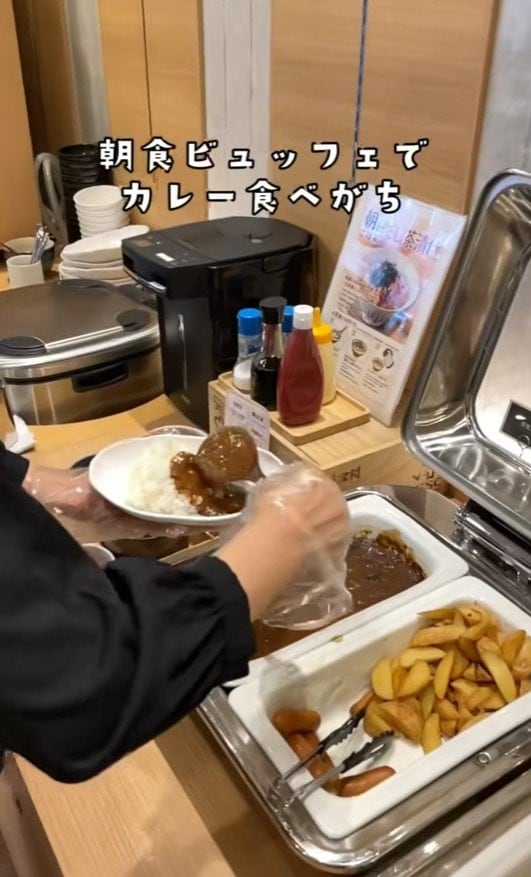 朝食ビュッフェでカレーを食べがち
