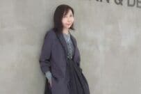 【65歳マダム】UNIQLO：Cの〈グレーセットアップ〉　洗練された大人ストリートスタイルに「めっちゃかっこいい」