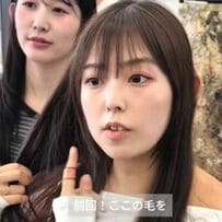 お腹の辺りまで伸ばした髪をカットしたい女性　おしゃれなビフォアフに思わず驚き