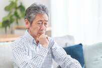 在職老齢年金で年金が止まるのは厚生年金に入って働く人。業務委託なら月62万円の収入でも「年54万円」減らない