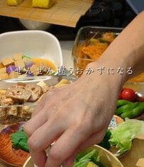朝たったの15分で完成？！品数の多さに驚く「華やか秋弁当」40代母が作るお弁当がすごい！