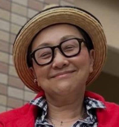 【64歳マダム】トリコロールカラーの〈カジュアルコーデ〉がおしゃれ！「可愛すぎる」「真似させてもらいます！」の声