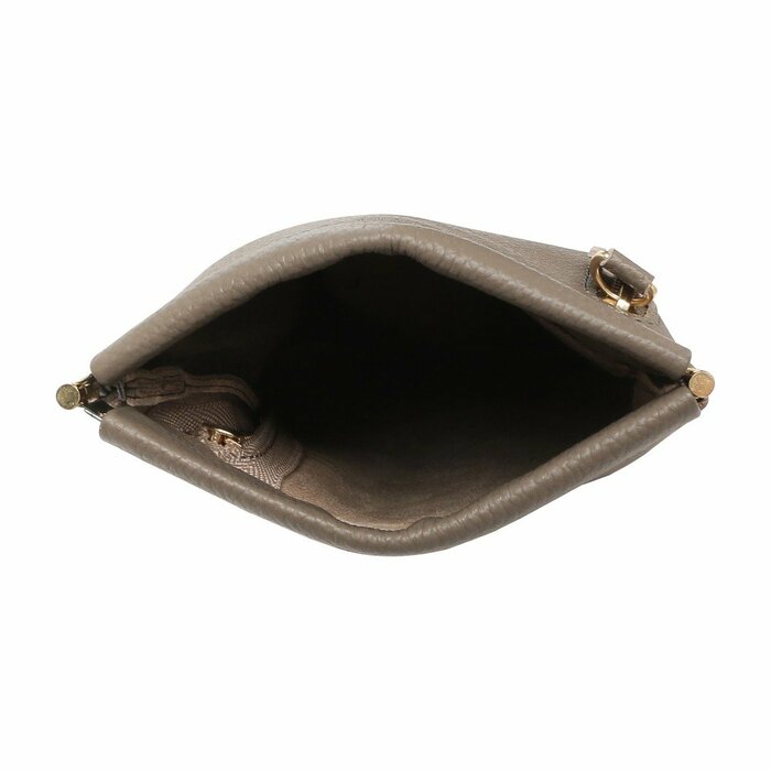 耐久性に優れ、滑らかな触り心地が特徴