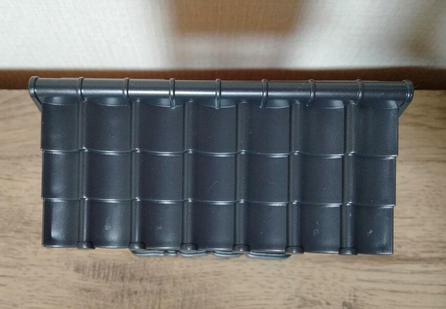 筆者撮影（セリア、ミニチュア 玄関扉＆のれん）