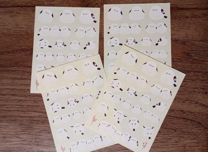 出所：筆者撮影（セリア、マスキングダイカットシール もふもふばーど80片）