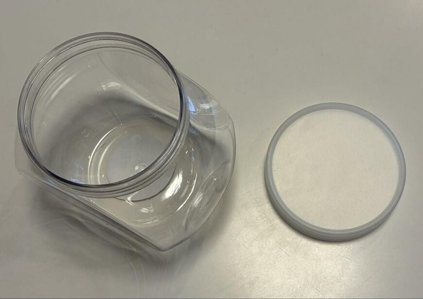 筆者撮影（セリア、PETキャンディポット1350mL）