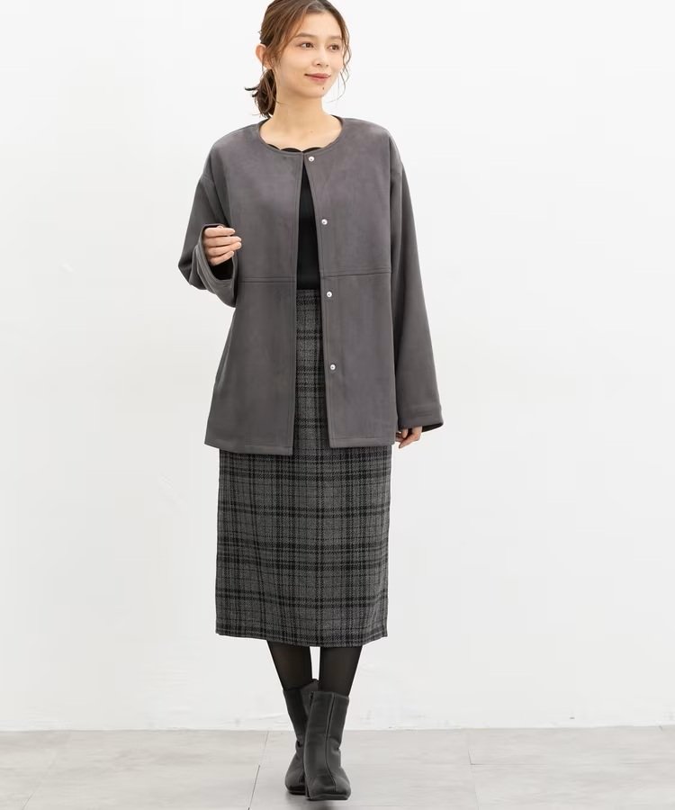 出所：ハニーズ公式　スエードゆるブルゾン