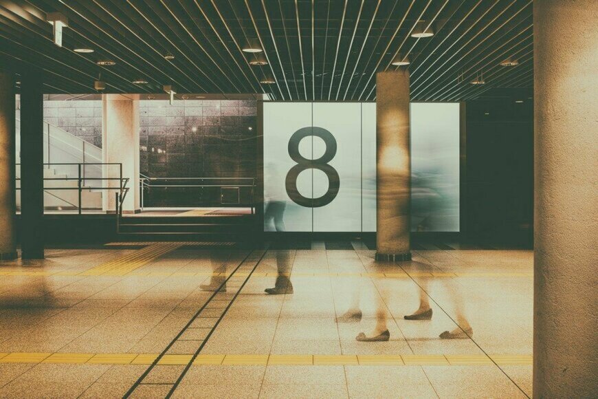 地下鉄の通路で撮影された「異変」に思わず目を疑う　ゲーム「8番出口」に酷似した光景が話題