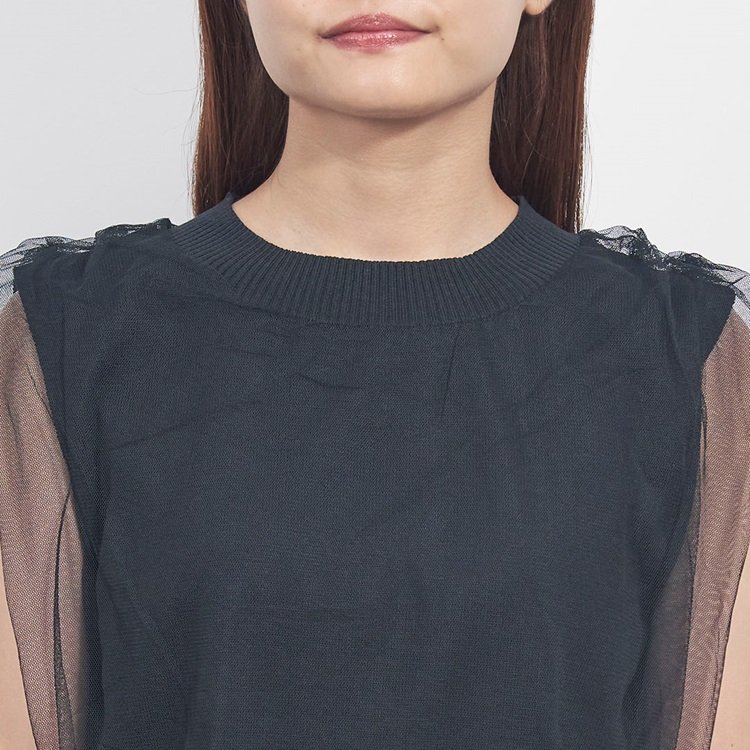 チュールレイヤードノースリーブニット