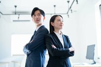 【国家公務員】の「申込倍率・受験倍率」は？申込者数は減少傾向に…「給与」と「残業」が課題か