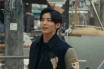 【FENDI】目黒蓮＆川口春奈がヴェネツィアで再会！「silent」コンビ復活にSNS歓喜「2人がついに出会った」「紬想の再会に感動」