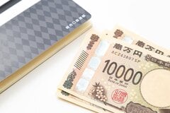 【障害年金の受給者】配偶者が亡くなったら遺族年金ももらえる？65歳から変わる「年金併給ルール」組み合わせと注意点を解説