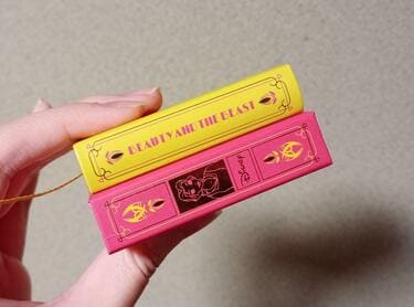 ディズニーのお土産みたい！「ディズニーのミニ本」が199円
