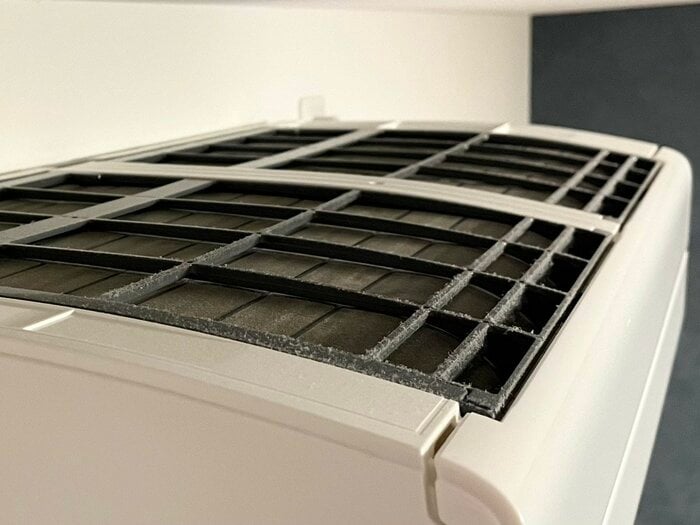 掃除前の埃がたくさん付いている状態