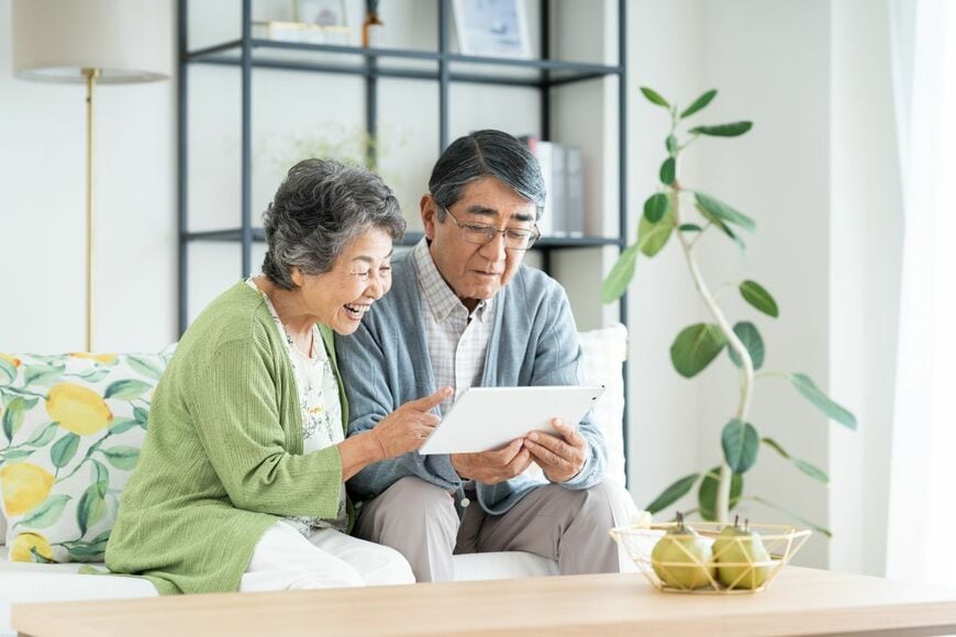 【後期高齢者医療】85歳以上に全員「資格確認書」が届く理由。84歳以下を分ける"直近1年で6回"とは何の回数か元公務員が解説